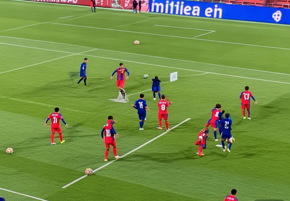 赫塔菲战术特点与埃尔切战术风格解析：高压逼抢与快速反击如何对决边路配合与防守漏洞？西甲比赛关键点分析